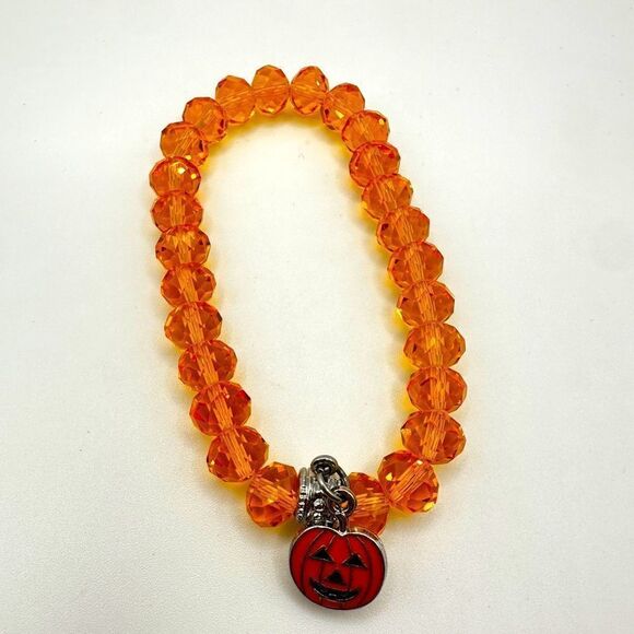 SALE! Faceted orange crystal glass beaded bracelet with jack-o-lantern charm! - Picture 1 of 6